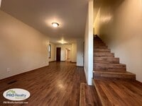 Building Photo - 3 Bedroom Home in St. Paul