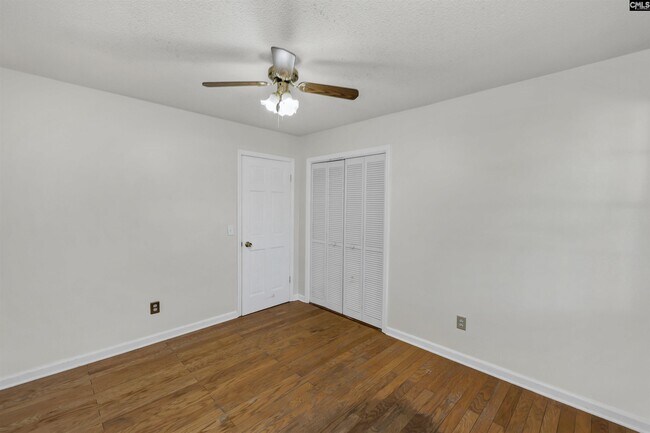Building Photo - 1405 Parkdale Dr