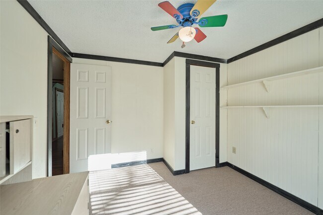 Building Photo - 17381 FM 1484 Rd