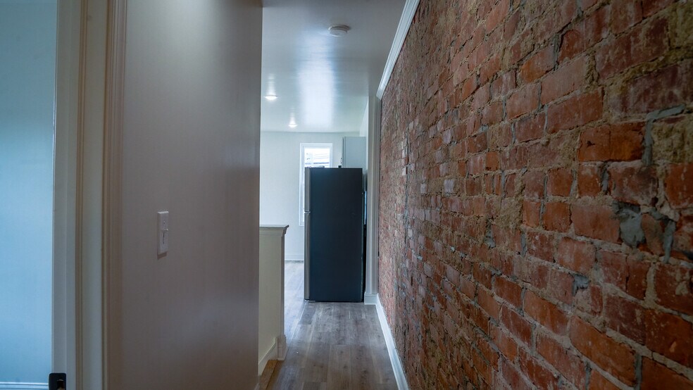 Building Photo - 1801 W Wingohocking St