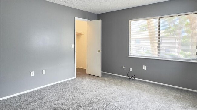 Building Photo - 5517 Decatur St