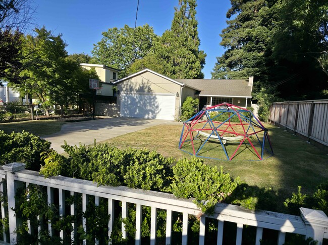 Primary Photo - 758 Arnold Way