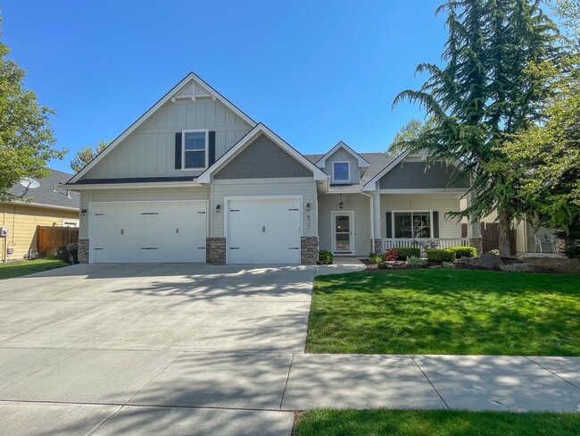 Primary Photo - 832 W Cagney Dr