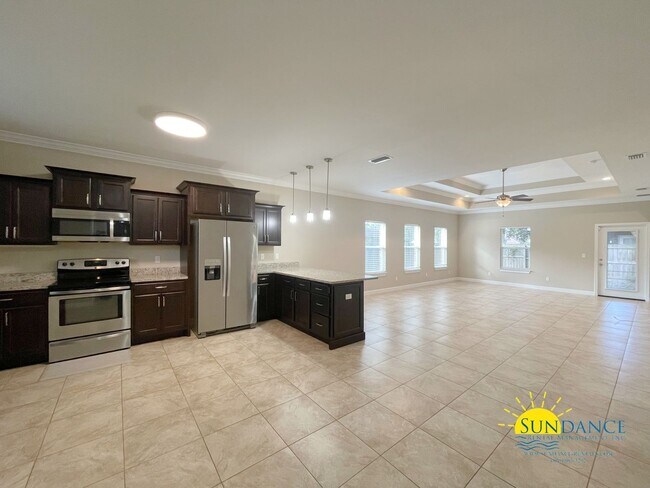 Building Photo - Pristine 3 Bedroom Home in Mary Esther!