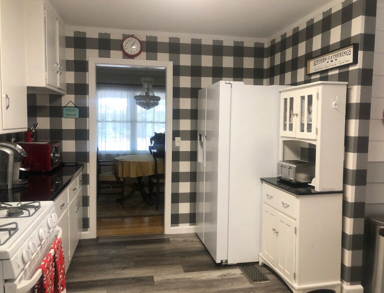 Building Photo - 11724 Alta Vista Ave