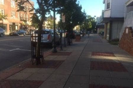 Many Restaurants and shopping - 344 Kearny Ave