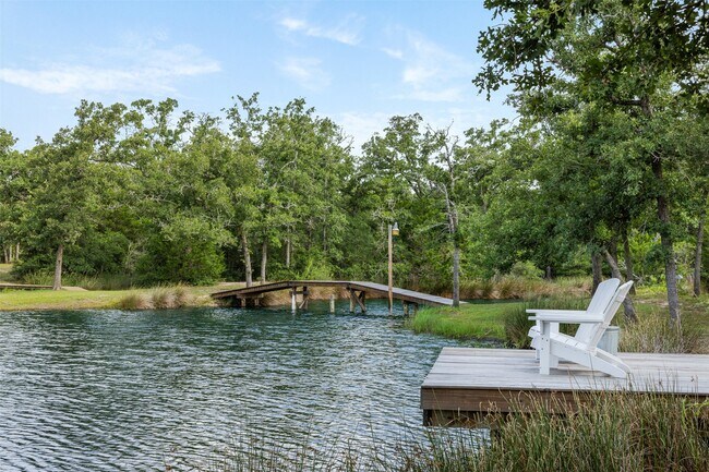 Building Photo - 6811 Mockingbird Rd