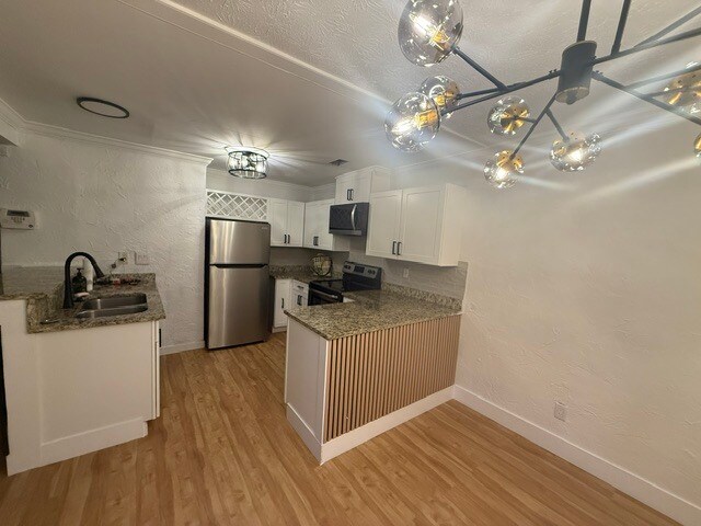 Building Photo - 996 Wuthering Way