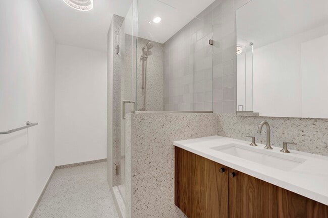 Building Photo - 900 N Lake Shore Dr