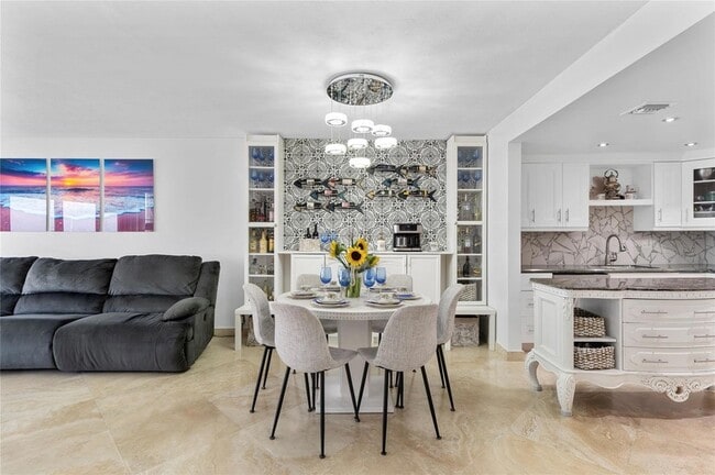 Building Photo - 3850 Galt Ocean Dr