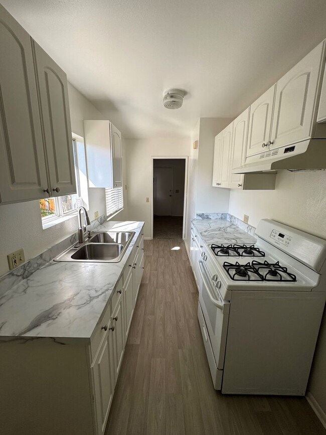 Building Photo - 132for