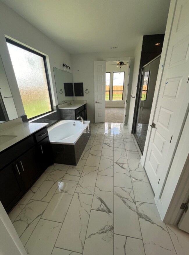 Building Photo - Coming Soon!  4 BR/3BA | Single Family Home | 1-Car Covered Parking | In Liberty Hill!