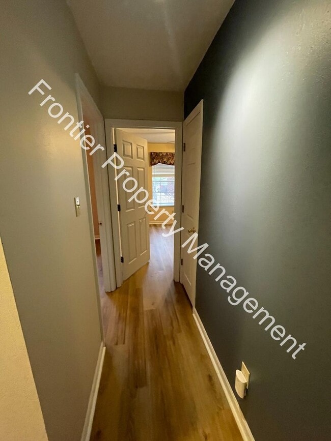 Building Photo - 2116 Doe Run Dr