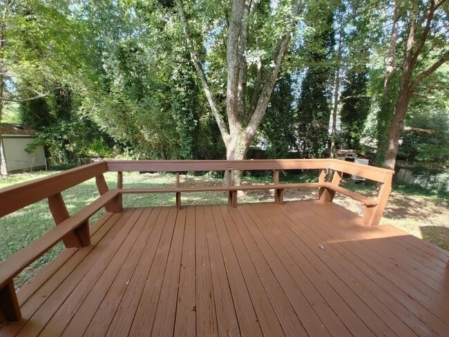 Building Photo - 400 Sheringham Ct