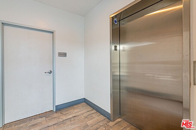 Building Photo - 1101 S Harvard Blvd