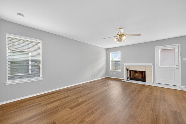 Building Photo - 30 Verbena Bend Pl