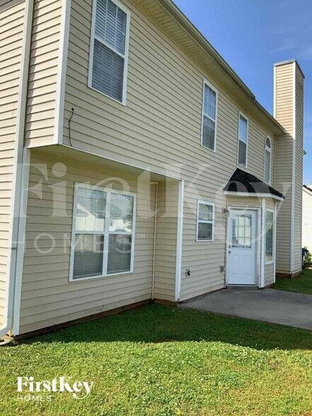 Building Photo - 15 Dairyland Dr