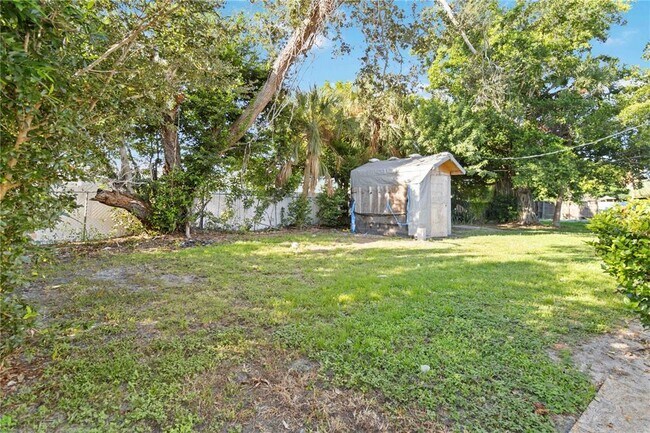 Building Photo - 2216 Flamingo Blvd
