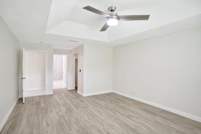 Building Photo - 5033 S La Sedona Cir