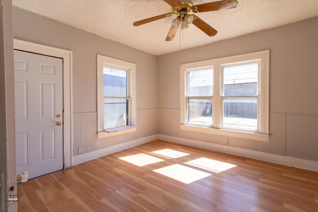 Building Photo - 2139 Ave F