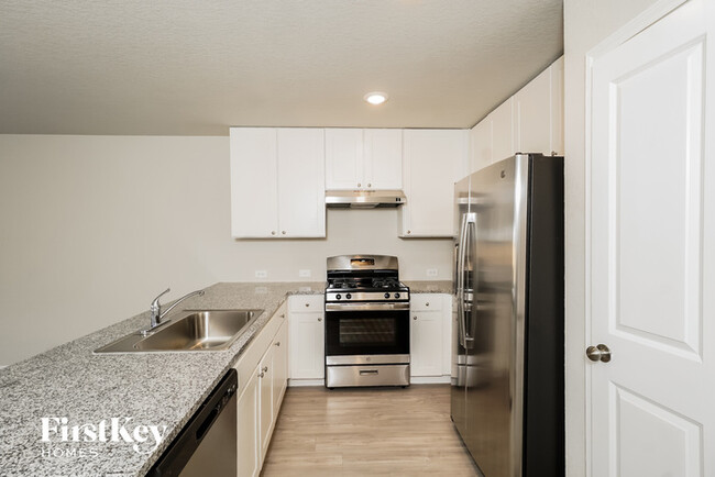 Building Photo - 10775 Prusiner Dr