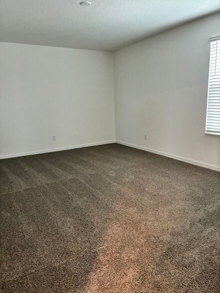 Building Photo - 3258 Autumn Rock Dr