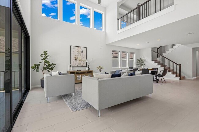 Building Photo - 1128 Villa Rialto View