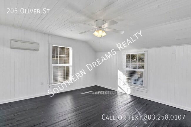 Building Photo - 205 Oliver St