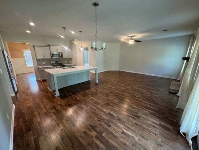 Building Photo - 261 Fenwick Farms Dr