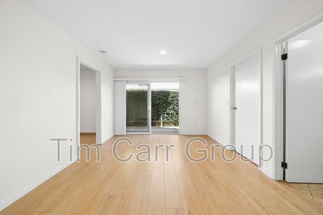 Building Photo - 221 Cabrillo St