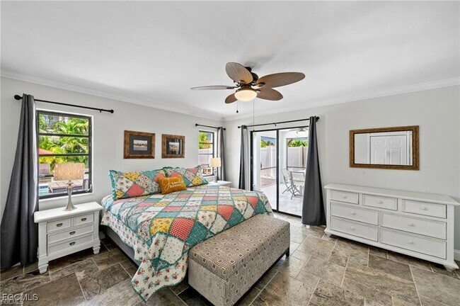 Building Photo - 521 102nd Ave N