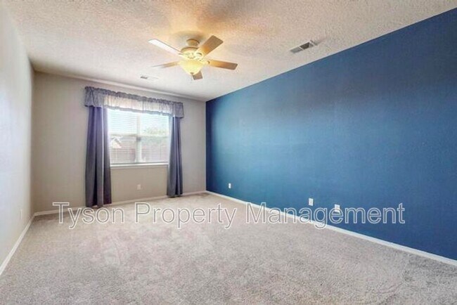 Building Photo - 10432 Savoy Dr NW