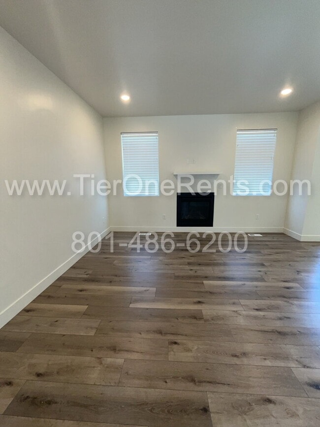 Building Photo - NO DEPOSIT option available for qualified ...
