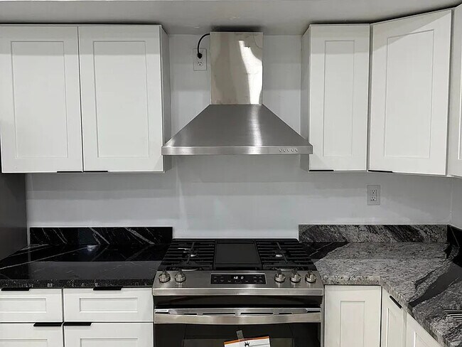 Building Photo - 50 NE 132nd Terrace