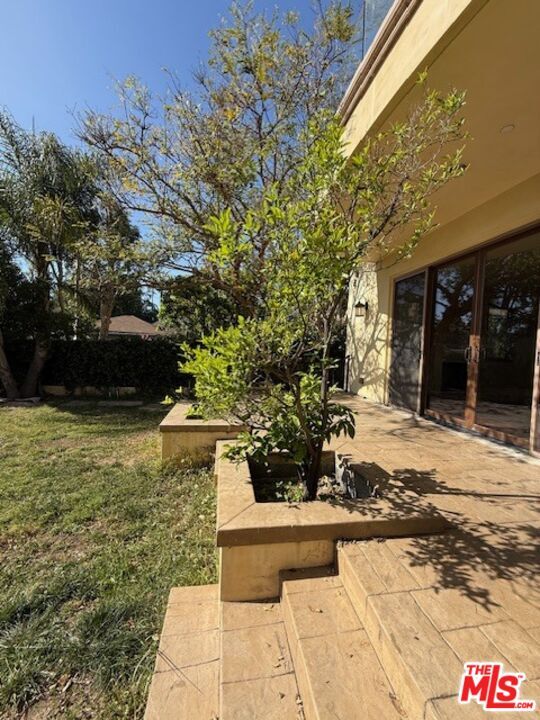 Building Photo - 1126 Yale St