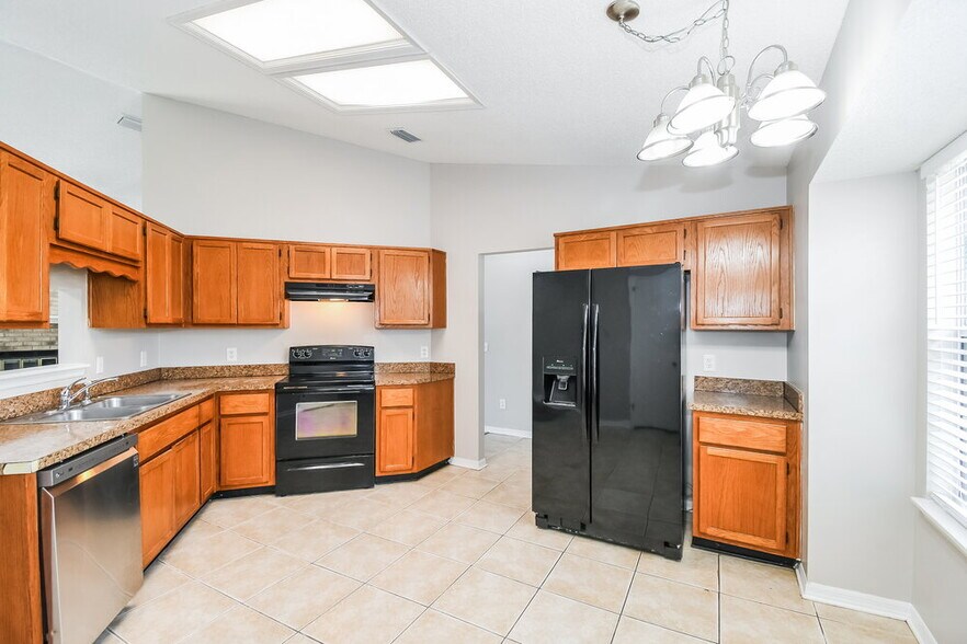 Building Photo - 7748 Collins Ridge Blvd