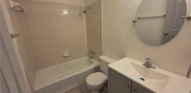 Building Photo - 375 Fantail Loop