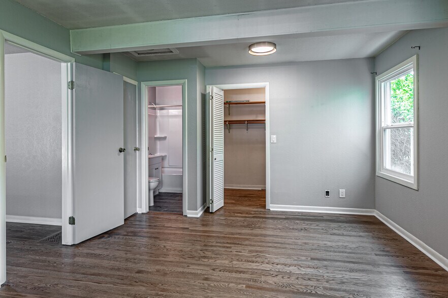 Building Photo - 4502 N 30th St