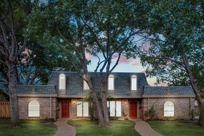 Building Photo - 9810 Crest Meadow Dr