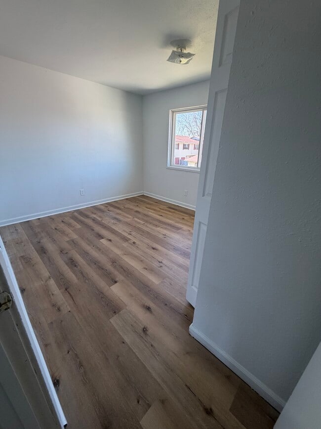 Building Photo - 41054 Gunter Ct