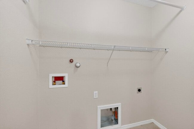 Building Photo - 2713 Violeta Cir SE