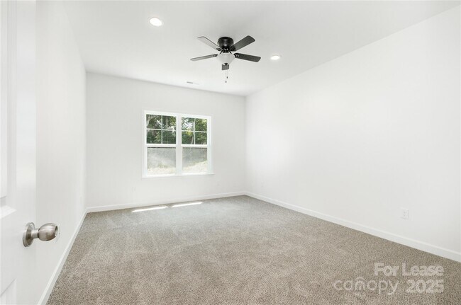 Building Photo - 2567 Cornelius Pl NW