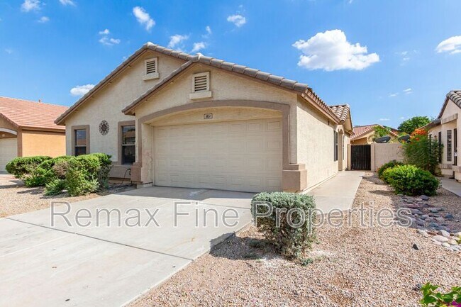 Building Photo - 1851 E Carla Vista Dr