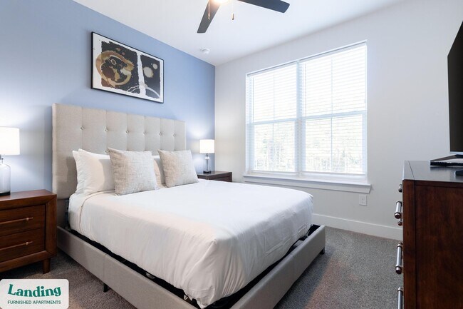 Building Photo - 435 Encore Way