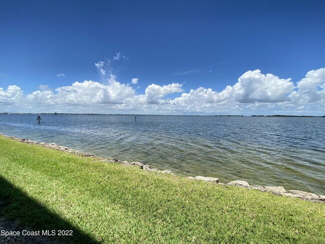 Building Photo - 1835 Minutemen Causeway