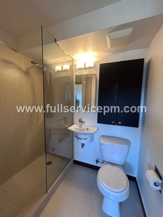 Building Photo - Alki Beach Living! Comfy 1 BD! Puget Sound Views! Super Sunsets!