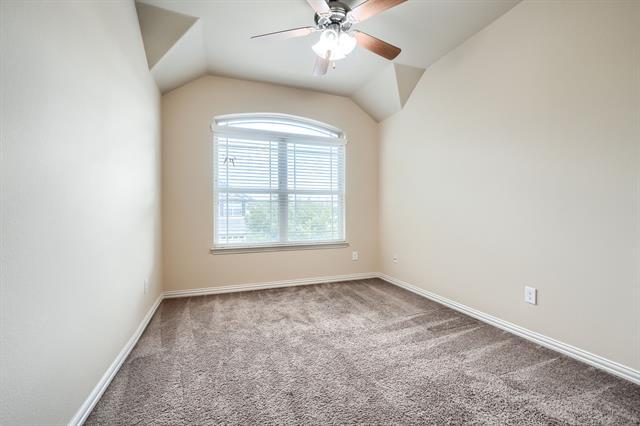 Building Photo - 875 Vaquero St