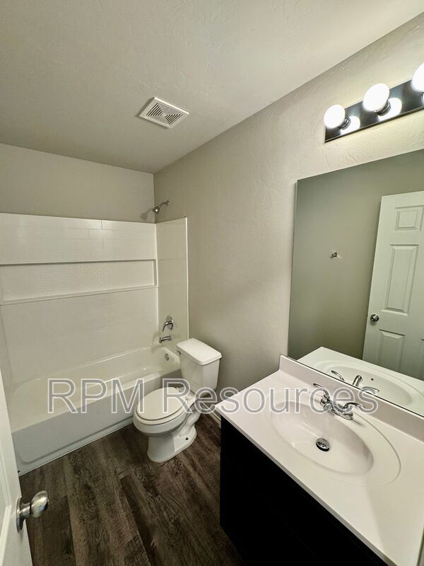 Building Photo - 11816 Jude Way