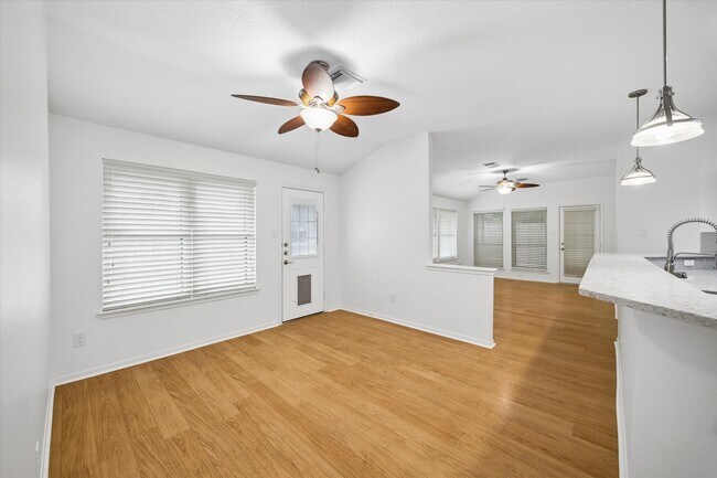 Building Photo - 14718 Cypress Green Dr
