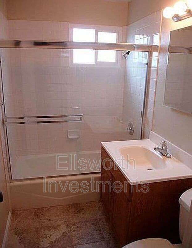 Building Photo - 3665 Morlan St